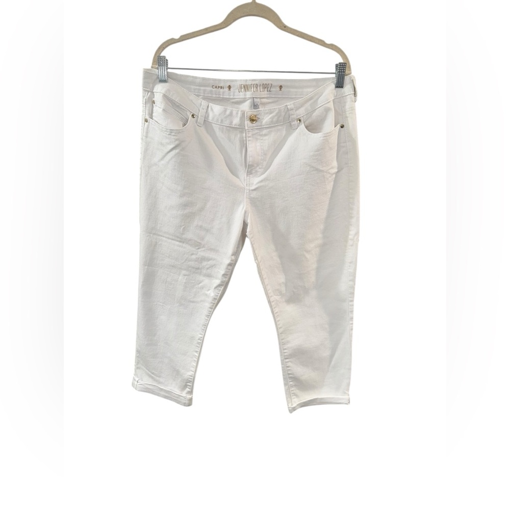 Jennifer Lopez White Capri Jeans